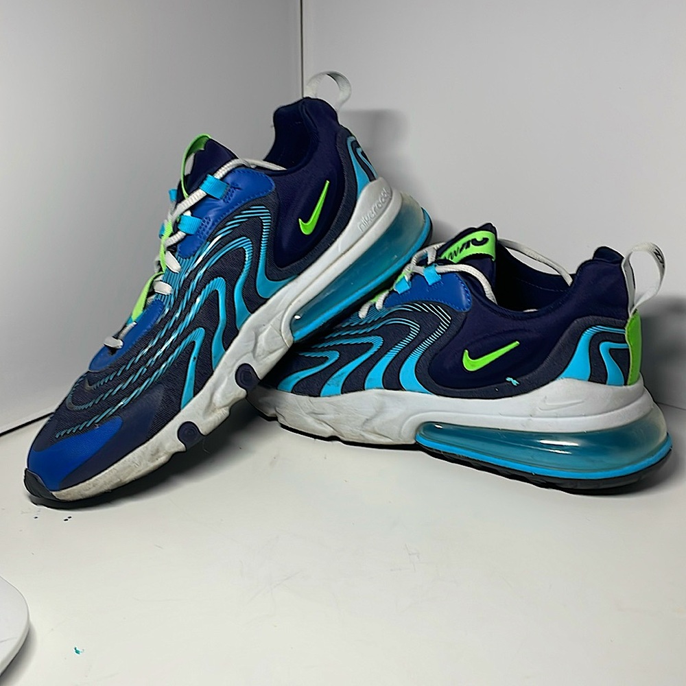 720 Nike react size 10.5 excellent condition blue/with neon lime parts